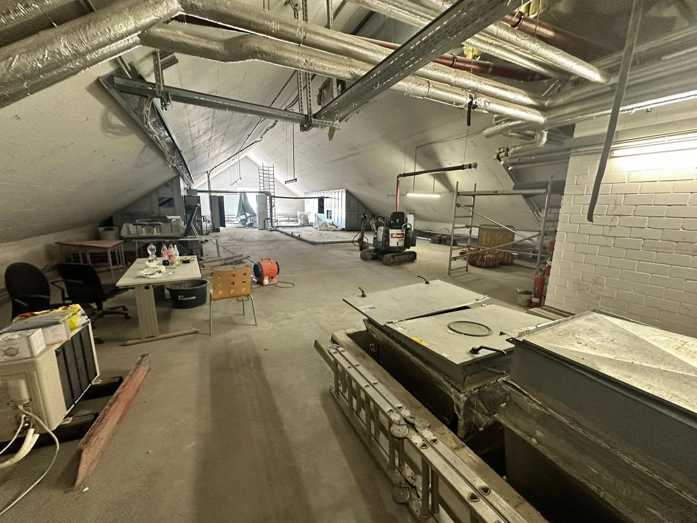 Umbau der Praxis für Physiotherapie Mazaris am Remigiusplatz in Viersen – Blick in die Baustelle